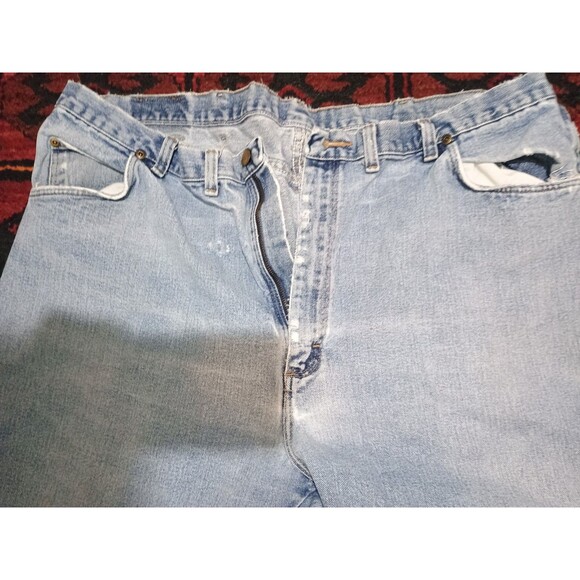 Vintage Wrangler Jeans Mens Blue Thrashed Distressed Faded Denim 44x29 35001AI - Picture 2 of 16